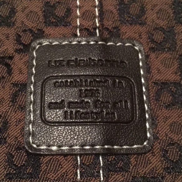 Liz Claiborne Brown Signature Handbag - Picture 6 of 11